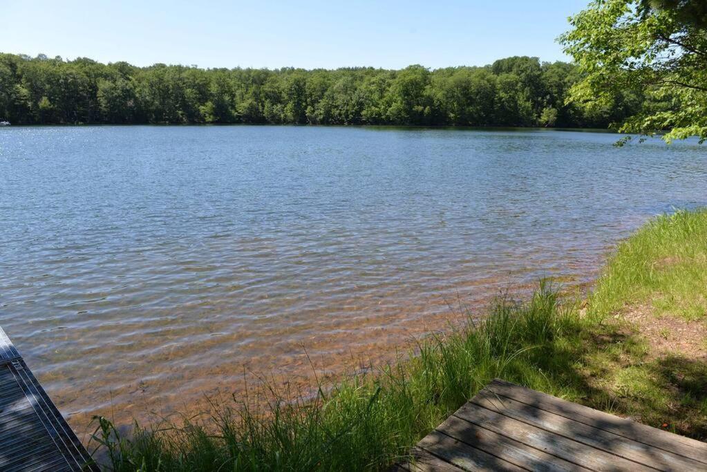 Decompression Zone - Little Spider Lake Arbor Vitae ภายนอก รูปภาพ